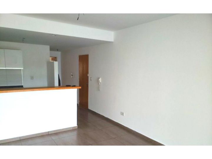 1 DORMITORIO CON BALCÓN AL FRENTE Y AL CONTRAFRENTE - 3 DE FEBRERO 931