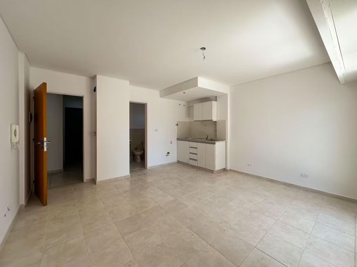 MONOAMBIENTE C/BALCÓN -- A ESTRENAR - ROCA 1453