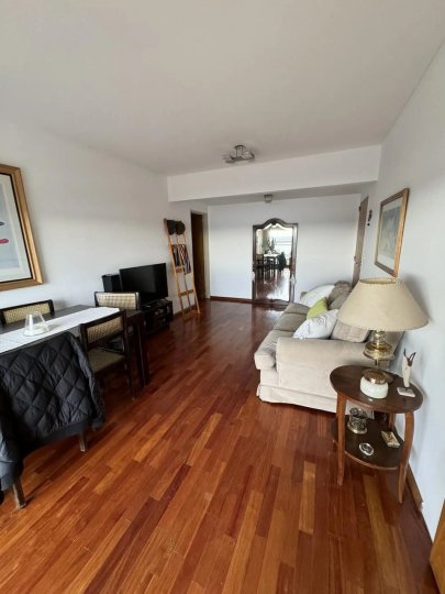 SAN MARTIN 370    -   2 DORMITORIOS CON  COCHERA   -